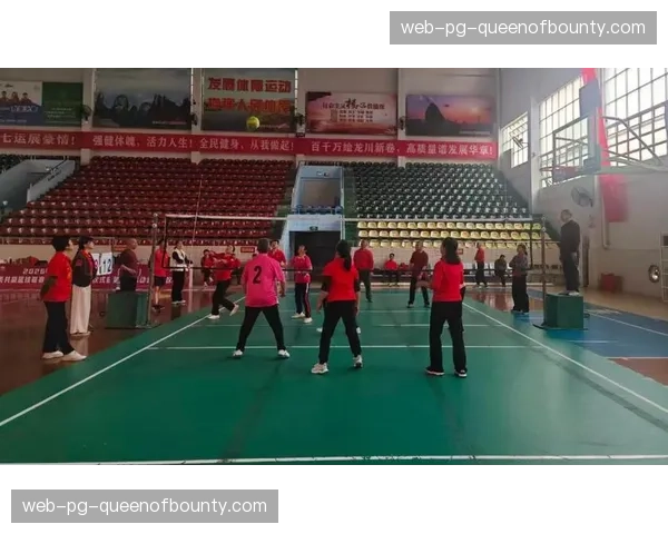 甘肃群众组气排球比赛全省各地爱好者齐聚洮河之畔，以球会友